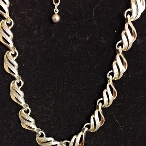 Vintage Silver Toned Coro Leaf Necklace